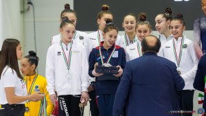 podio jr sfe05774 copia simone ferraro ph